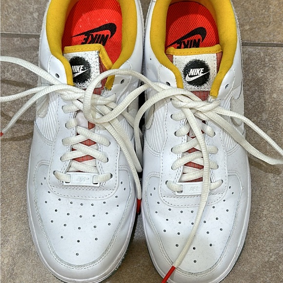 Nike size 8W. Great conditions worn a few times. - Picture 2 of 3